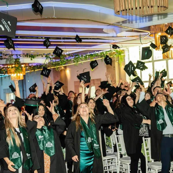 FELICITARI PROMOTIEI LICENTA 2024!?